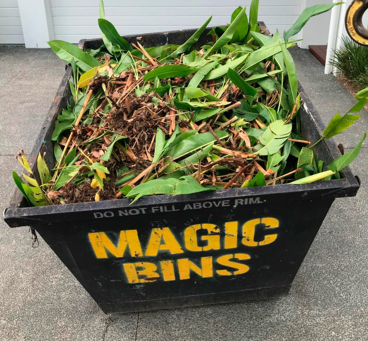 Magic bin with green waste